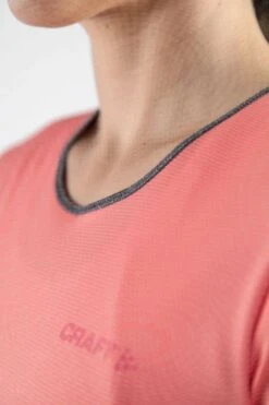 Craft Eaze Korte Mouw Hardloopshirt Roze Dames -Sportwetsuit Winkel 1905877 702975 eaze ss tee c5