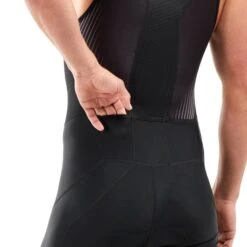 2XU Perform Mouwloos Trisuit Zwart Heren 10 2XU Perform Mouwloos Trisuit Zwart Heren -Sportwetsuit Winkel 2xu trisuits heren perform mouwloos zwart sdw mt5526d 04 high