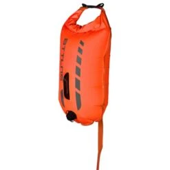 BTTLNS Amphitrite 1.0 Saferswimmer Zwemboei 20 Liter Oranje -Sportwetsuit Winkel bttlns buoy amphitrite orange low 04