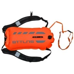 BTTLNS Kronos 1.0 Safeswimmer Backpack Zwemboei 28 Liter Oranje 19 BTTLNS Kronos 1.0 Safeswimmer Backpack Zwemboei 28 Liter Oranje -Sportwetsuit Winkel bttlns buoy kronos orange low 05
