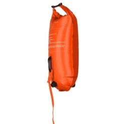 BTTLNS Saferswimmer Zwemboei 28 Liter Poseidon 1.0 Oranje 19 BTTLNS Saferswimmer Zwemboei 28 Liter Poseidon 1.0 Oranje -Sportwetsuit Winkel bttlns buoy poseidon orange low 05