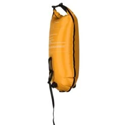 BTTLNS Saferswimmer Zwemboei 28 Liter Poseidon 1.0 Geel -Sportwetsuit Winkel bttlns buoy poseidon yellow low 05