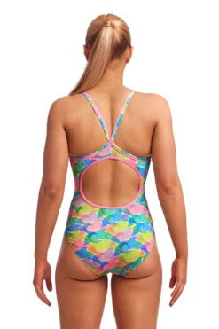 Funkita Pastel Porpie Diamond Back Badpak Dames -Sportwetsuit Winkel funkita zwemkleding dames diamond back badpak fks033l pastel porpie 003