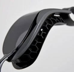 Arena Air Bold Swipe Zwembril Getint Groen/zwart -Sportwetsuit Winkel honinggraad afdichting arena zwembril 2