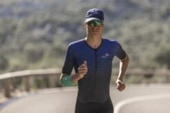 Sailfish Aerosuit Perform Trisuit Korte Mouw Blauw Heren -Sportwetsuit Winkel sailfish trisuits heren aerosuit perform blue 13