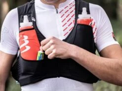 Compressport Ultrun S-Pack Evo 15 Zwart Unisex 9 Compressport Ultrun S-Pack Evo 15 Zwart Unisex -Sportwetsuit Winkel superlight trail running backpack triathlon accesoires 003