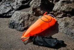 Zone3 Swim Safety Belt Pouch 8 Zone3 Swim Safety Belt Pouch -Sportwetsuit Winkel swim saftey belt pouch