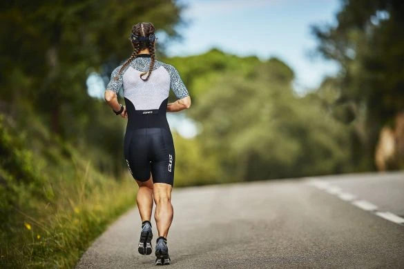 Zone3 Lava Aero Trisuit Korte Mouw Kona Print Dames 5 Zone3 Lava Aero Trisuit Korte Mouw Kona Print Dames - Image 3