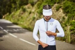 Zone3 Lava Aero Lange Mouw Tri Top Wit Dames 9 Zone3 Lava Aero Lange Mouw Tri Top Wit Dames -Sportwetsuit Winkel zone3 tri tops dames lava zwart wit tw20wltl102 011